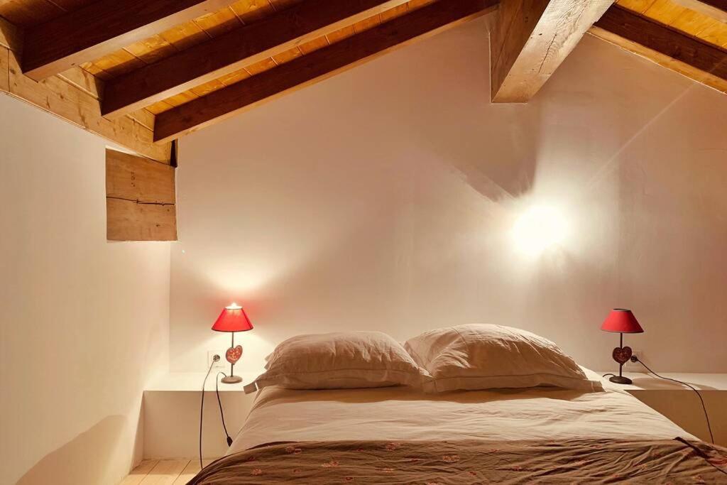 Charmante Maison De Village: Prestation De Qualite, Confort, Terrasse