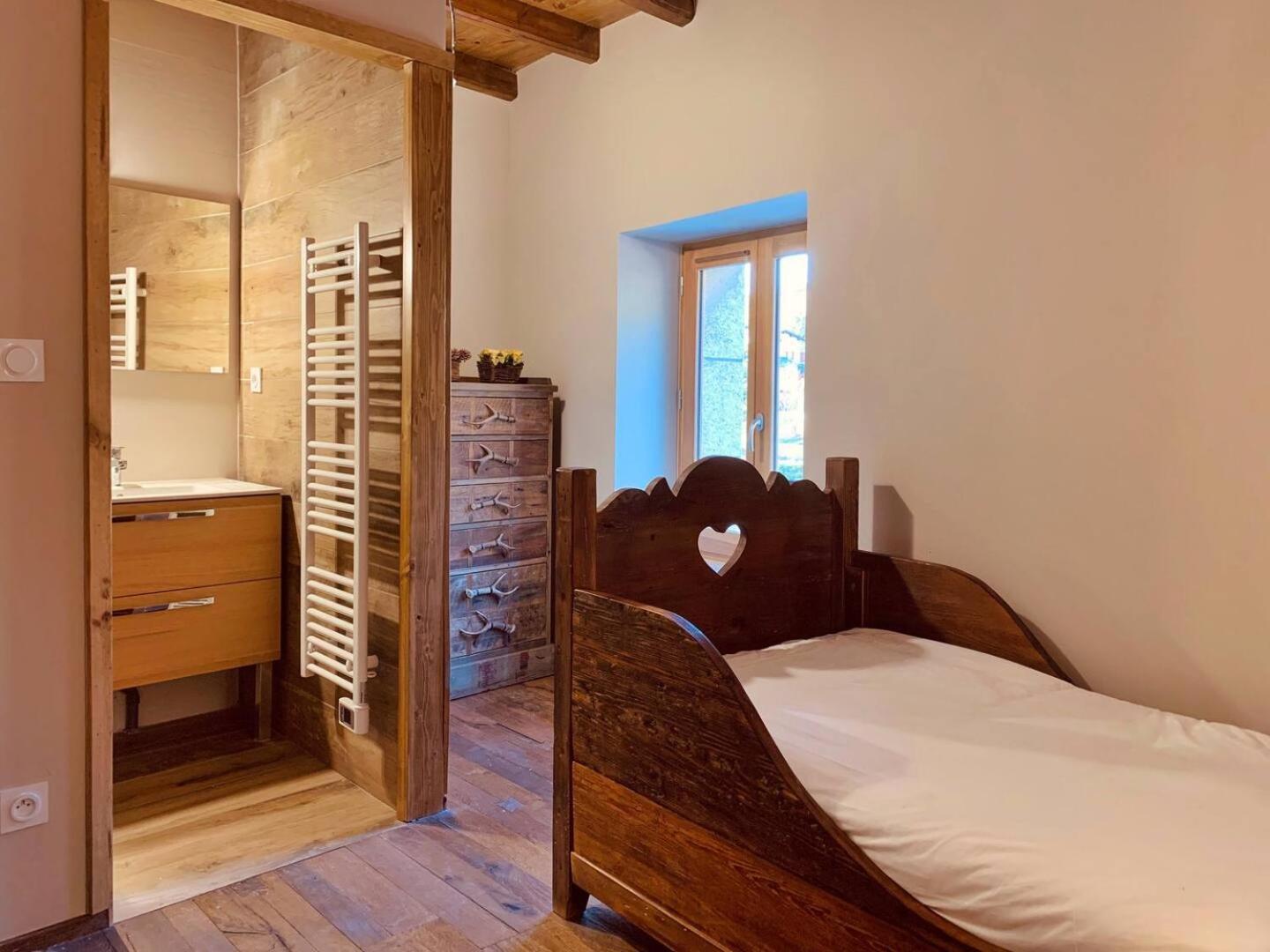Apartment Charmante Maison De Village: Prestation De Qualite, Confort, Terrasse *